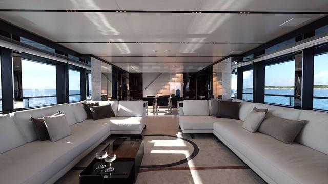 david-beckham-riva-yacht-interior-3-17128274511781011658016.jpg