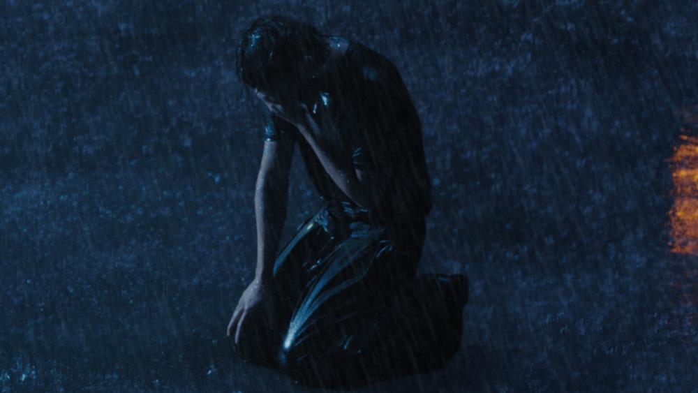 tlinh hóa người yêu trong MV nói về chuyện tình cũ của Soobin-3