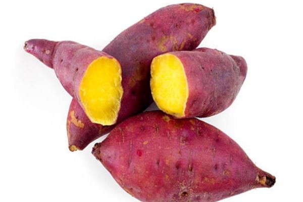 Luộc khoai lang cho thêm thứ này vào, khoai sẽ ngọt và bở-3