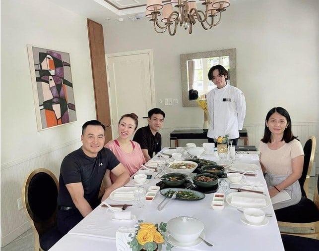 Vợ cũ, vợ mới của nghệ sĩ Việt chung một khung hình-3