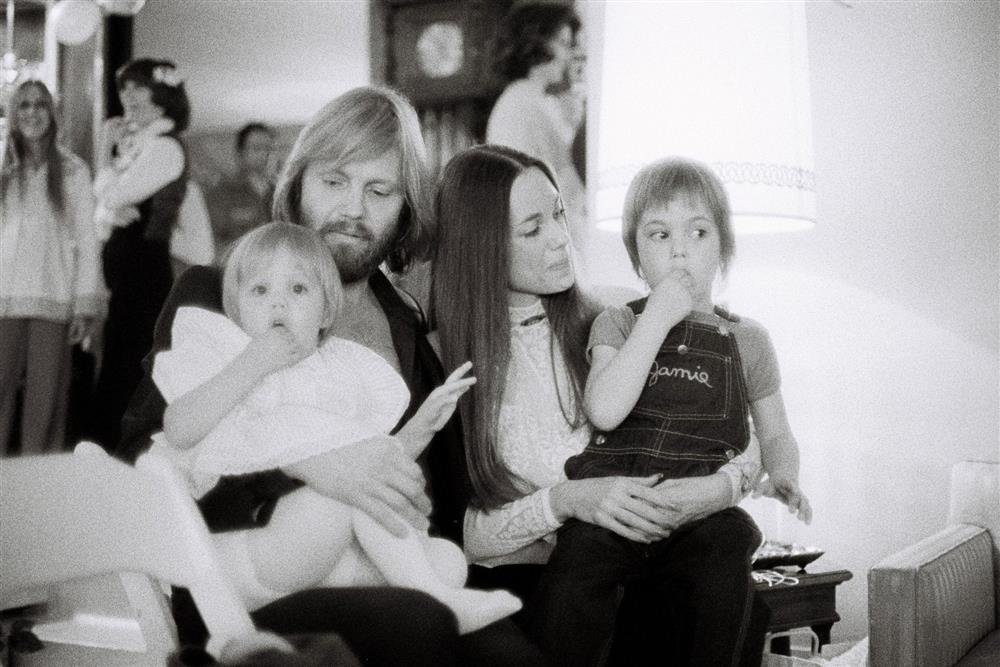 Người khiến Angelina Jolie bất hòa với Brad Pitt-2