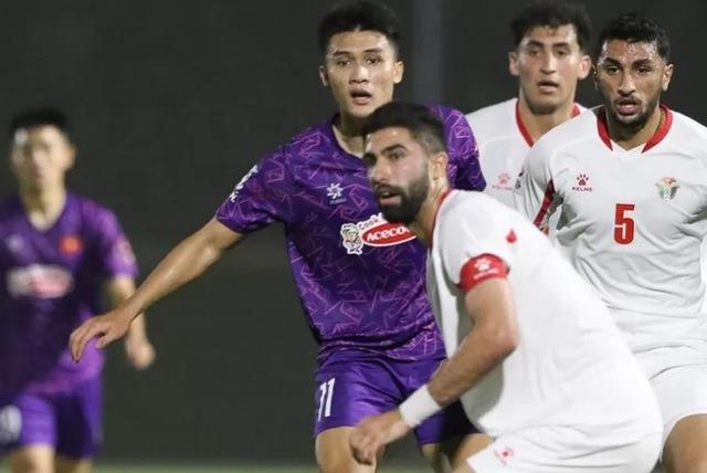 U23 Việt Nam khiến báo Indonesia phải sửng sốt sau động thái từ phía VFF-2