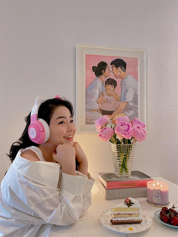 Hot girl Việt được báo nước ngoài ca ngợi đẹp như nữ thần: U30 một nách hai con, là bà chủ spa giàu có-5