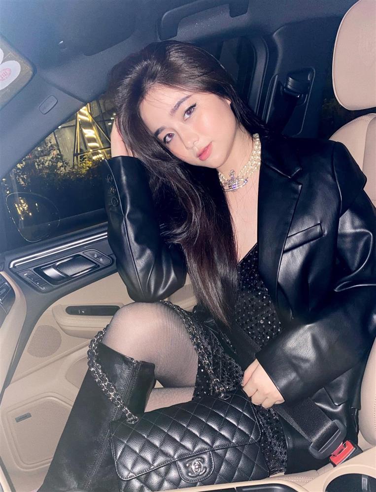 Hot girl Việt được báo nước ngoài ca ngợi đẹp như nữ thần: U30 một nách hai con, là bà chủ spa giàu có-7