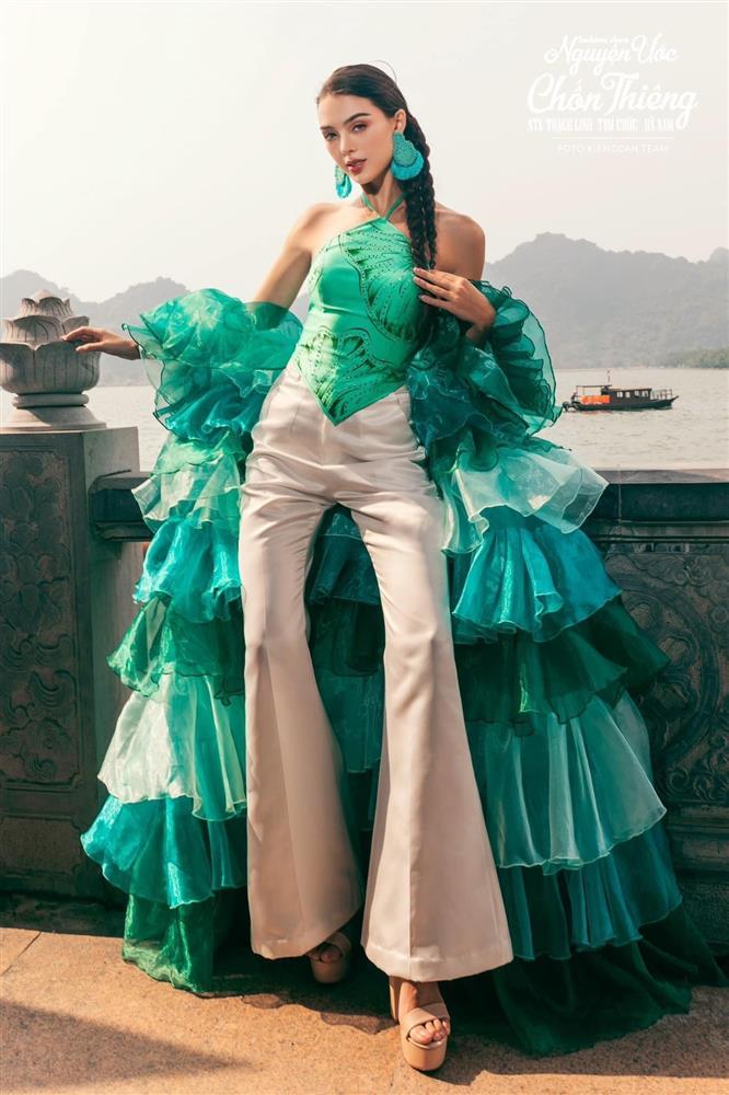 Vợ Tây của thủ môn Bùi Tiến Dũng: Body gái một con nóng bỏng, thần thái chuẩn model-7