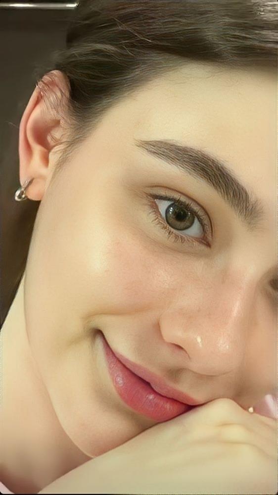 Tiểu Long Nữ Lý Nhược Đồng U60 vẫn xinh đẹp, nuột nà, có bí quyết chống nắng rất đáng học hỏi-4