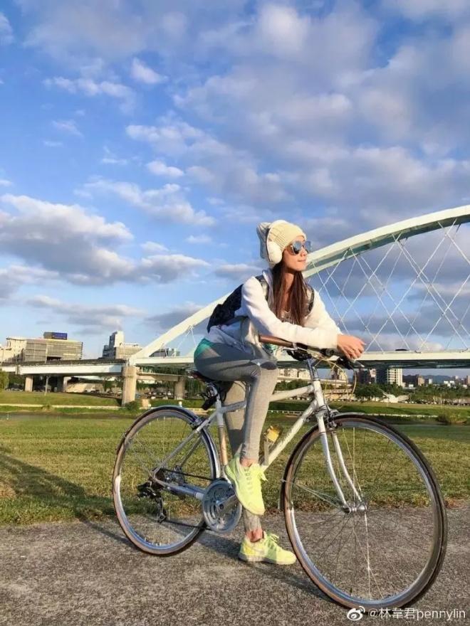 Bạch liên hoa của màn ảnh từng từ chối tình cảm của Hoắc Kiến Hoa, nhiều lần gây rúng động vì bắt cá 2 tay, U50 một mình lẻ bóng-8