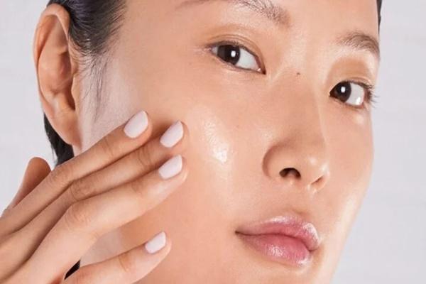 Bật mí cách chăm sóc da dầu mùa hè-1