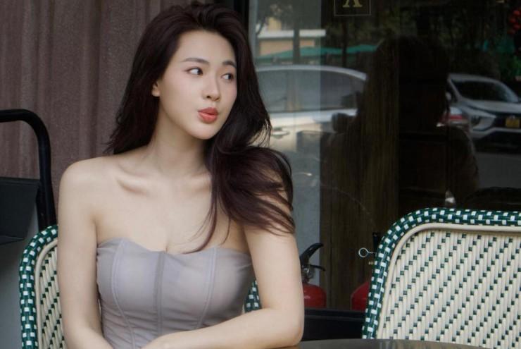 1001 kiểu mặc lấp ló khoe cơ thể gây chú ý nơi quán xá của hội chị em Việt-8