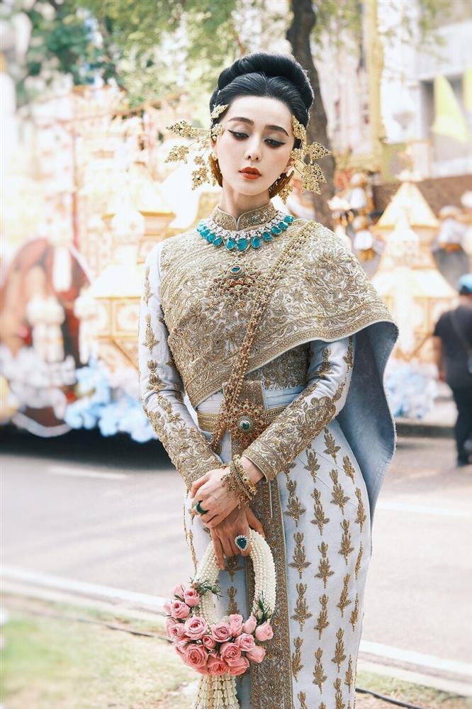 Phạm Băng Băng đẹp tựa nữ thần ở Lễ hội té nước tại Thái Lan-2