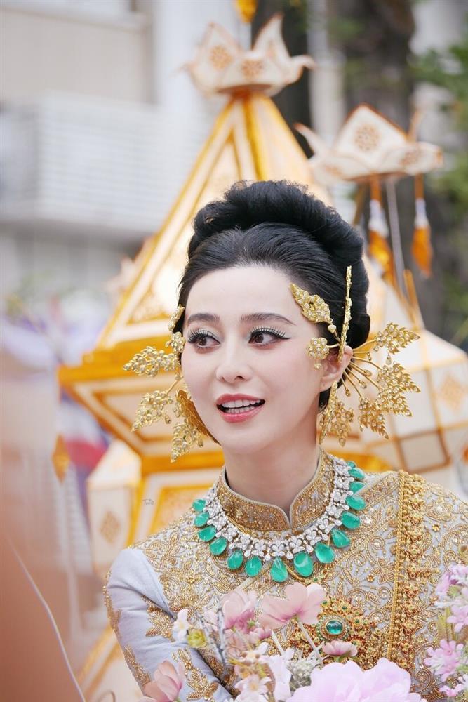 Phạm Băng Băng đẹp tựa nữ thần ở Lễ hội té nước tại Thái Lan-5
