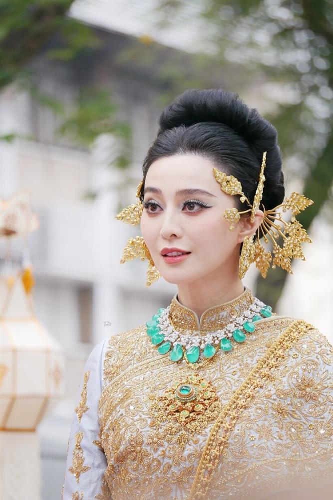 Phạm Băng Băng đẹp tựa nữ thần ở Lễ hội té nước tại Thái Lan-6