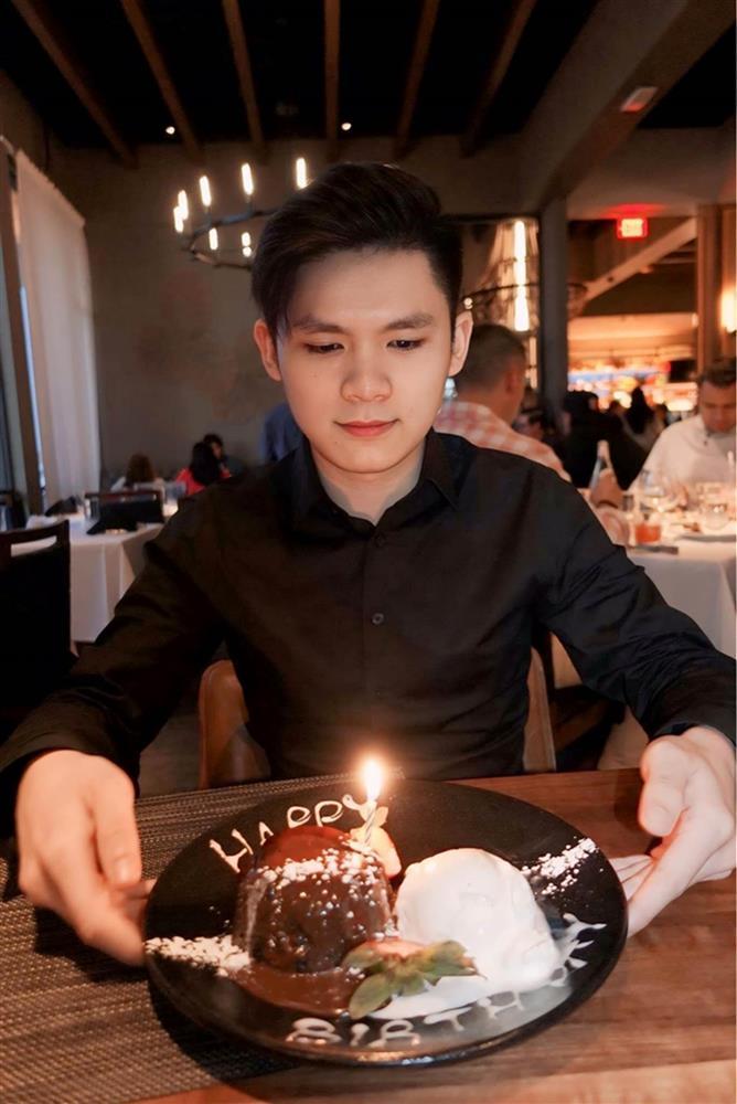 Cậu cả Backam nhà Bằng Kiều – Trizzie Phương Trinh: Gia đình điều kiện, sống ở Mỹ nhưng đi taxi tiết kiệm, 21 tuổi chưa từng uống rượu vào bar-10