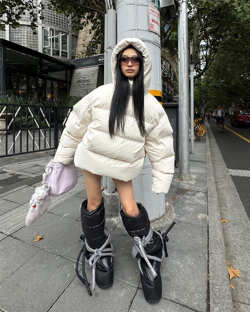 3 hot girl Việt ở nước ngoài gây sốt với gu ăn mặc sành điệu-13