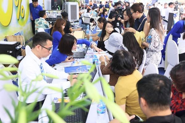 Giá vé máy bay đã tăng bao nhiêu?-2