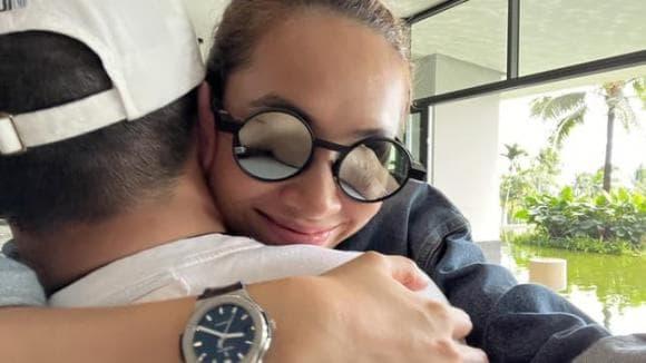 Á hậu Hoàng My thông báo tin vui hạ sinh con gái đầu lòng cho bạn trai Việt kiều tại Áo-5