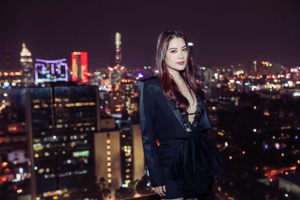 Soi sắc vóc tuổi U50 của Trương Ngọc Ánh giữa tin đồn chia tay tình trẻ kém 14 tuổi-5