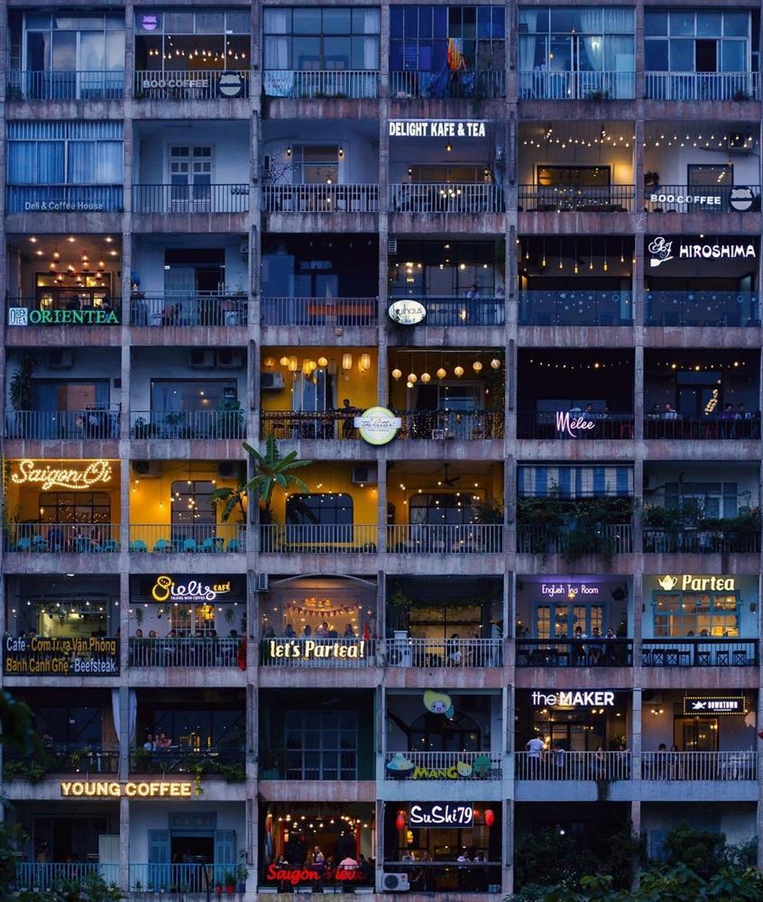 Khách Tây đến chung cư cũ ở TPHCM, đi thang máy phải mất phí 3.000 đồng/lần-1