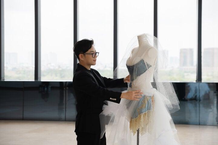 Minh Tú diện áo cưới từ thập niên 70 cho đến tương lai phóng khoáng-5