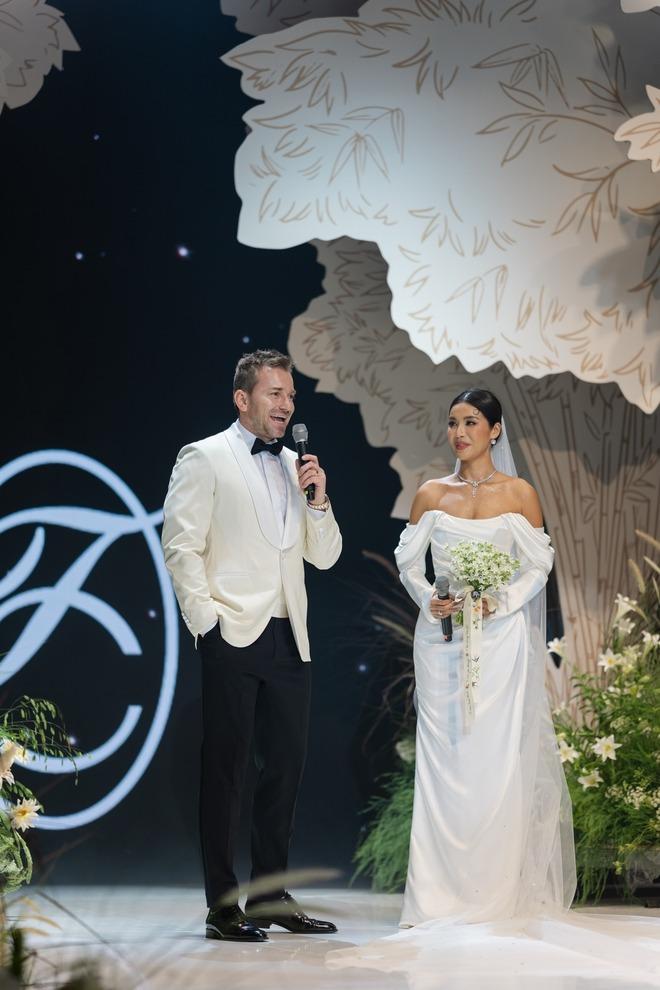 Thùy Tiên bắt được hoa cưới của Minh Tú, vừa nhận vía lấy chồng liền đánh đổi điều này-5