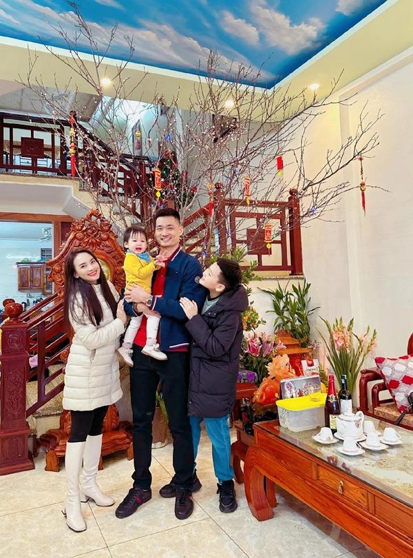 Hôn nhân đời thực viên mãn của 3 mỹ nhân hot nhất vũ trụ VFC: Đều là mẹ 2 con, ông xã tâm lí, chiều chuộng-10