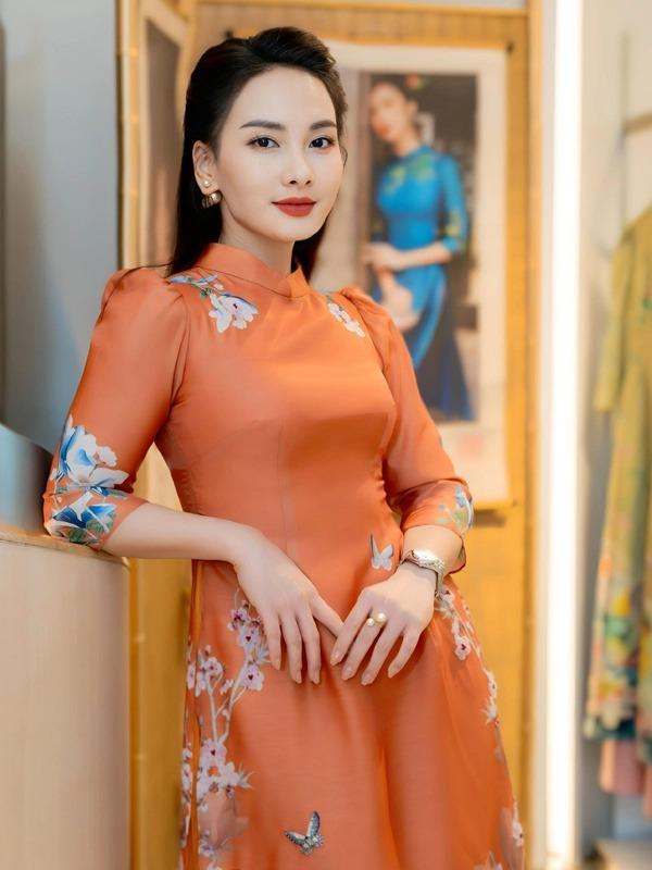 Hôn nhân đời thực viên mãn của 3 mỹ nhân hot nhất vũ trụ VFC: Đều là mẹ 2 con, ông xã tâm lí, chiều chuộng-9