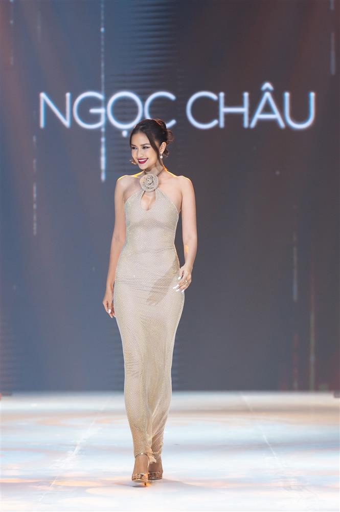 Minh Tú mặc váy cưới cúp ngực, xuyên thấu bên gần 10 hoa hậu-9
