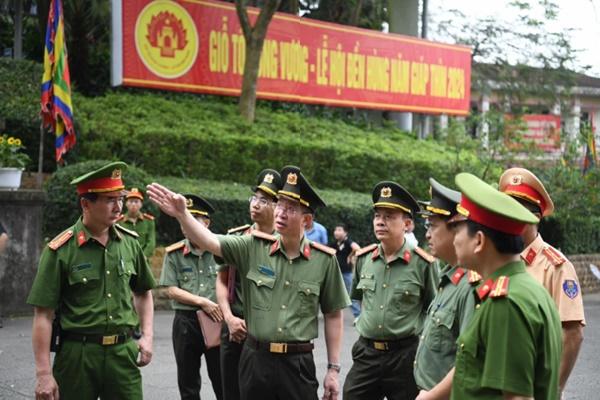 Khung cảnh nghẹt thở hàng vạn người đổ về Đền Hùng trước ngày Giỗ Tổ-4