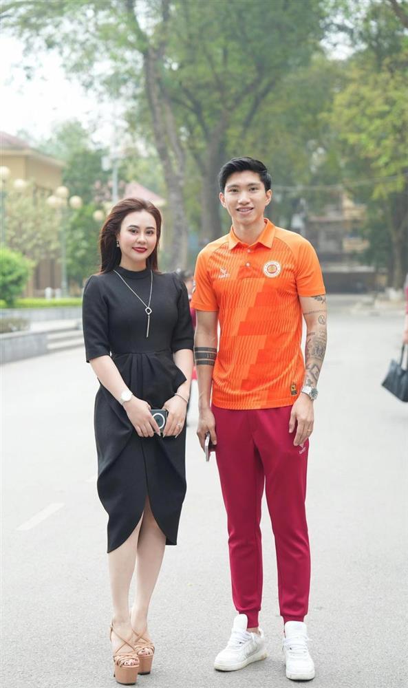 Hoa hậu Phan Kim Oanh có duyên với các sự kiện bóng đá công an-3