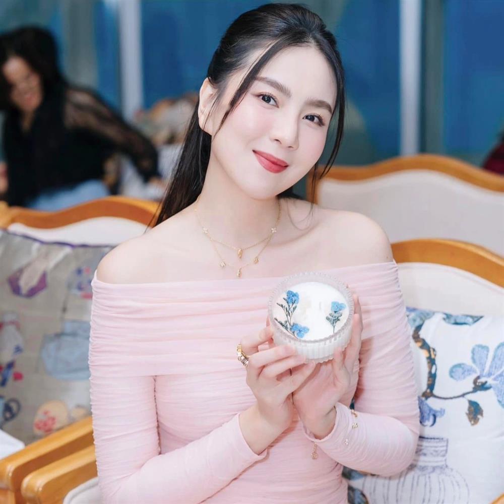 Dàn hot girl Hà thành cùng thời với MC Mai Ngọc giờ ra sao?-3