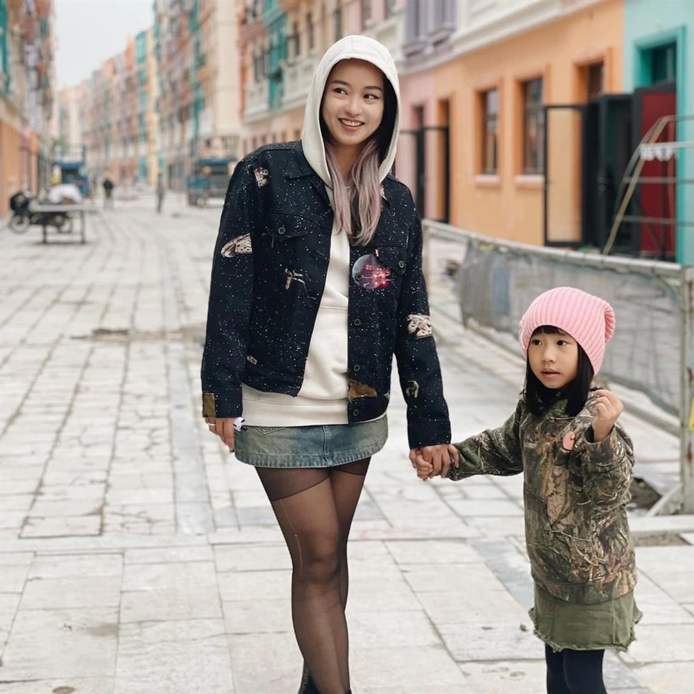 Dàn hot girl Hà thành cùng thời với MC Mai Ngọc giờ ra sao?-7