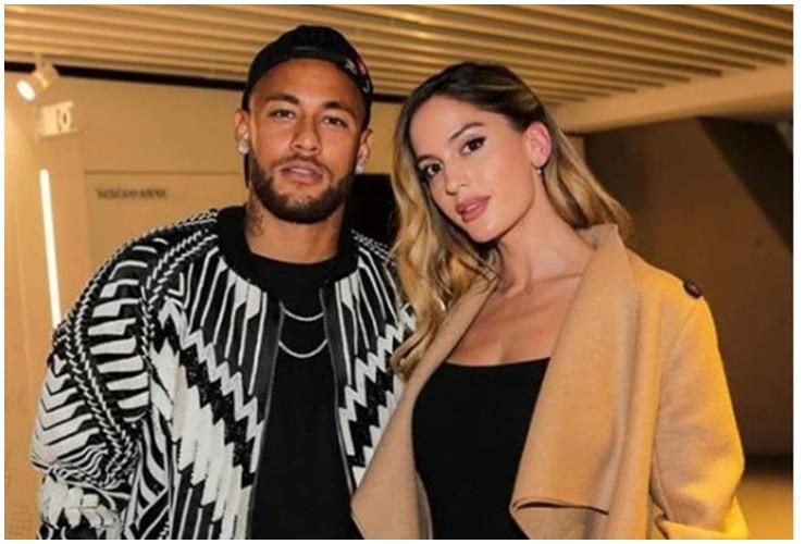 Neymar có hành động phản cảm khi ở bên con gái và tình cũ xinh đẹp-3