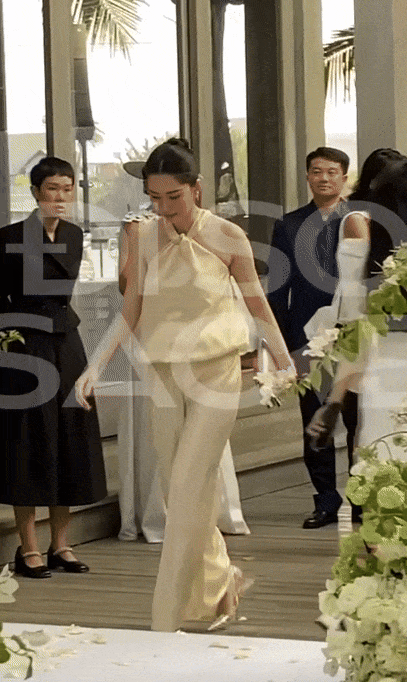 Hoa hậu Đặng Thu Thảo lộ bụng bầu lần 3, nhiều hành động chuẩn phụ nữ có thai?-4