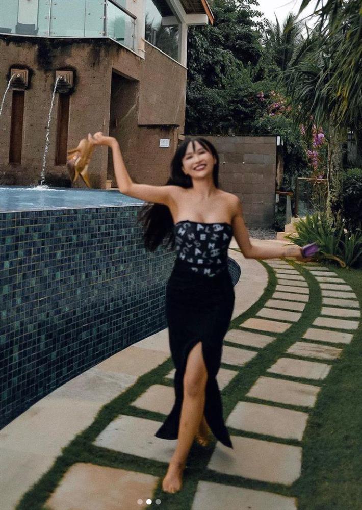 Bà xã Minh Nhựa trẻ như nữ sinh, nhiều lần mặc đồ khoe đường cong mãn nhãn-7