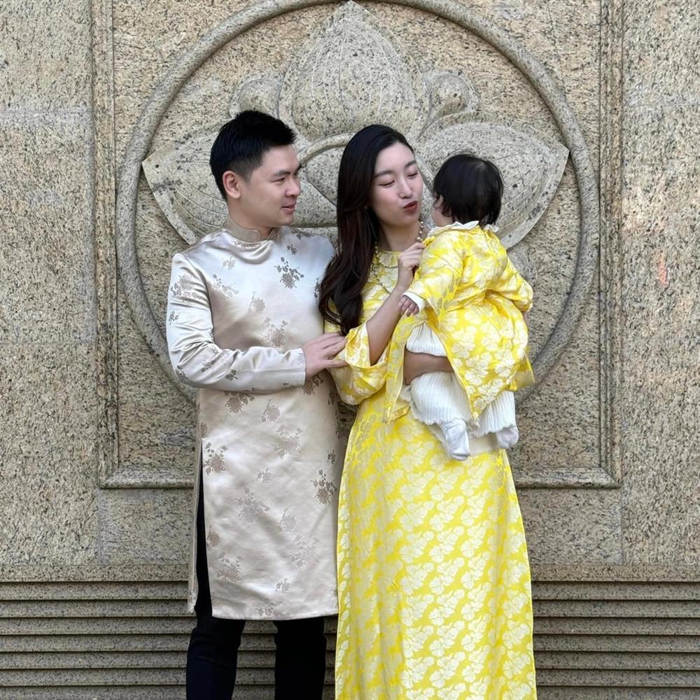Hoa hậu Đỗ Mỹ Linh 1 năm sau sinh con: Chồng ủng hộ tôi trở lại showbiz