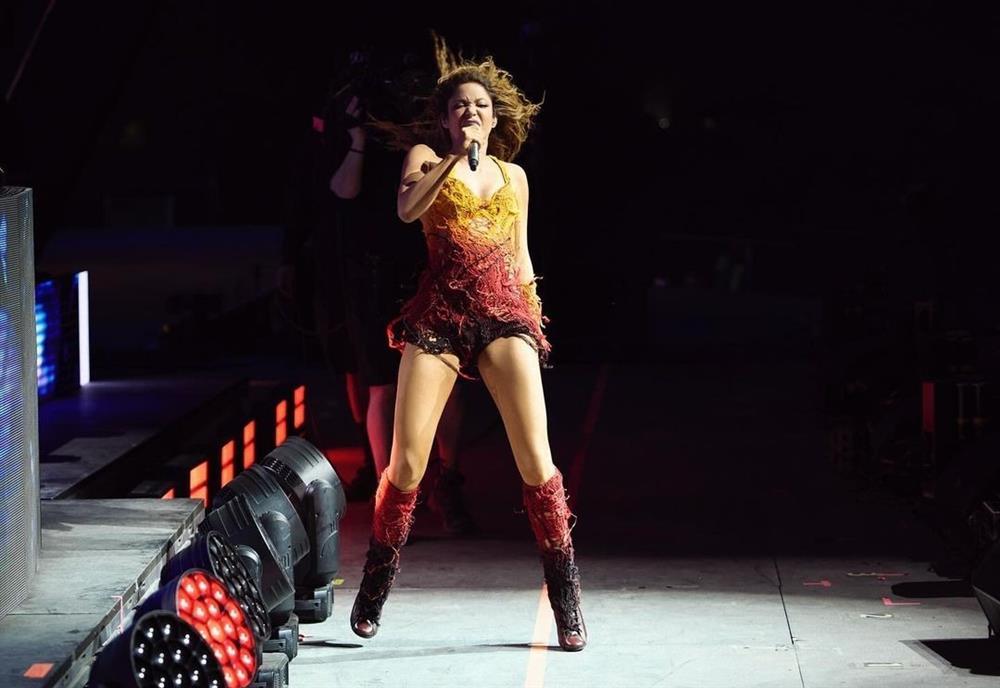 Lisa (BlackPink) kém sắc, sao nữ gốc Việt diện váy lưới ở Coachella-2