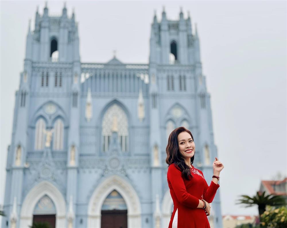 MC Hoàng Trang VTV lần hiếm hoi kể về mẹ NSND Hà Vy và biến cố gia đình-6