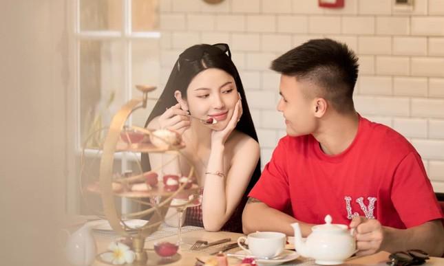 Sau đám cưới, Quang Hải - Chu Thanh Huyền ngọt ngào hơn 3 năm hẹn hò cộng lại-1
