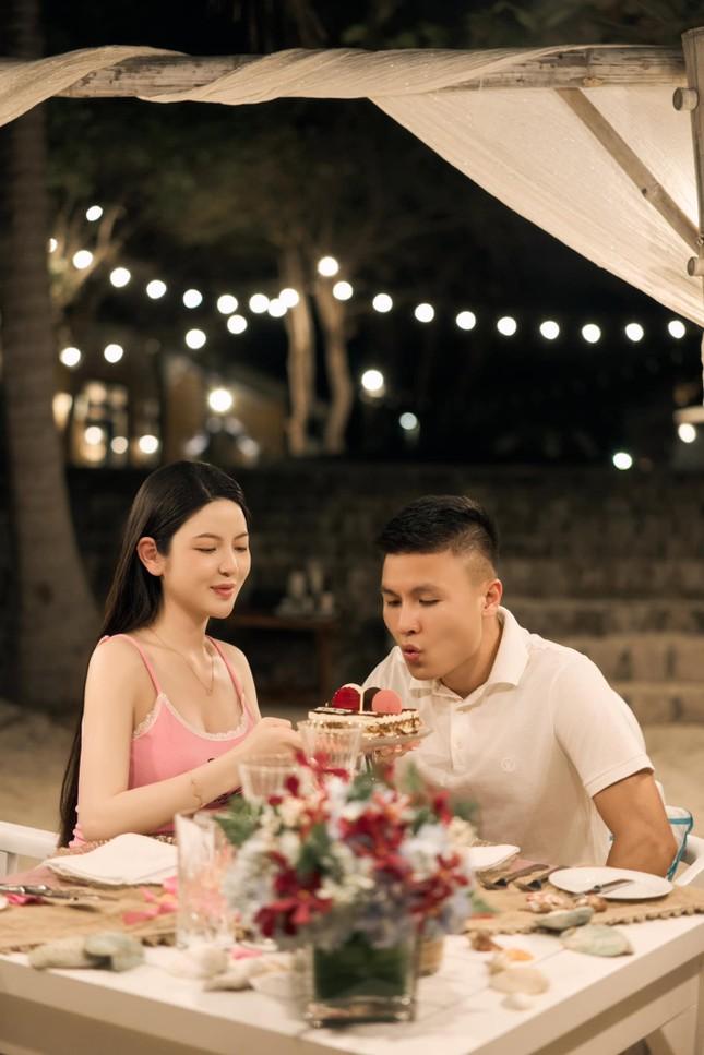 Sau đám cưới, Quang Hải - Chu Thanh Huyền ngọt ngào hơn 3 năm hẹn hò cộng lại-5