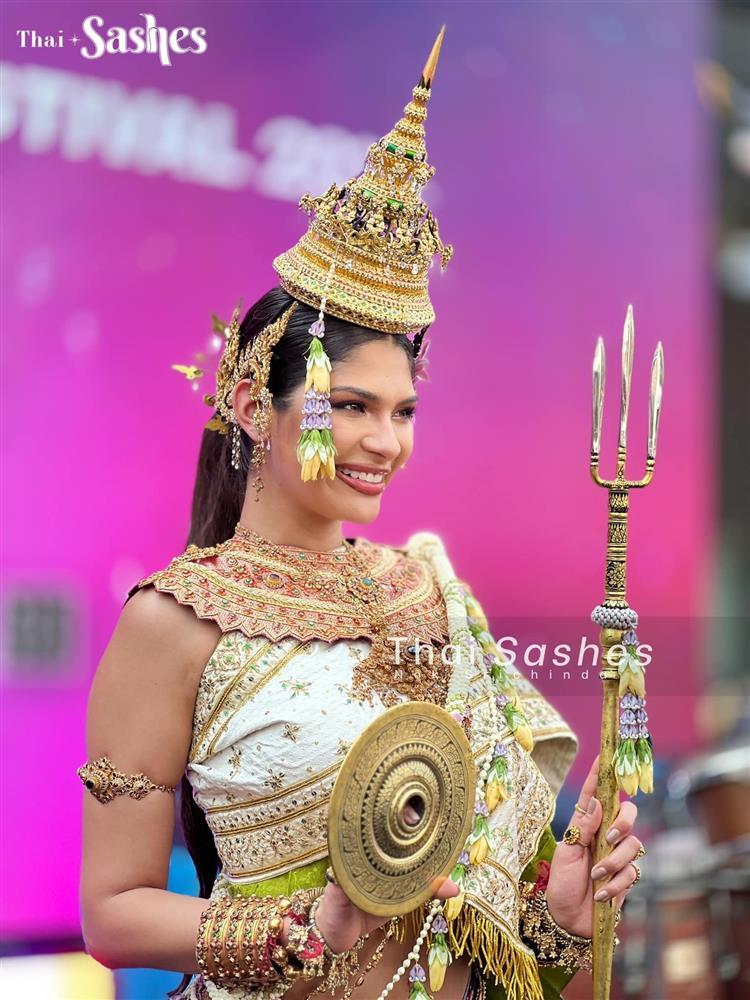 Dàn hoa hậu mặc gợi cảm tại lễ hội té nước-10