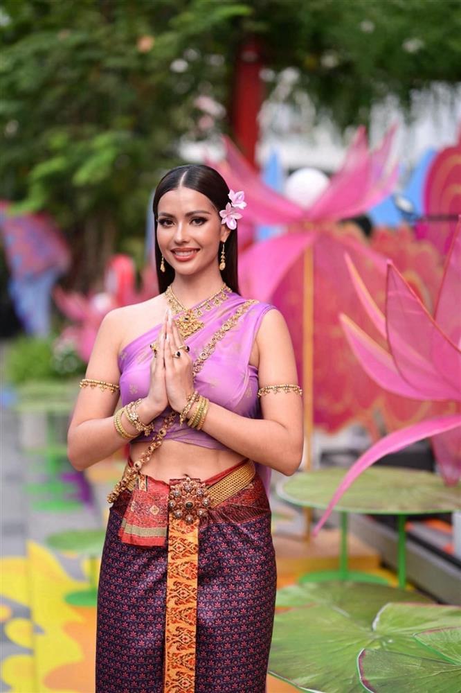 Dàn hoa hậu mặc gợi cảm tại lễ hội té nước-11