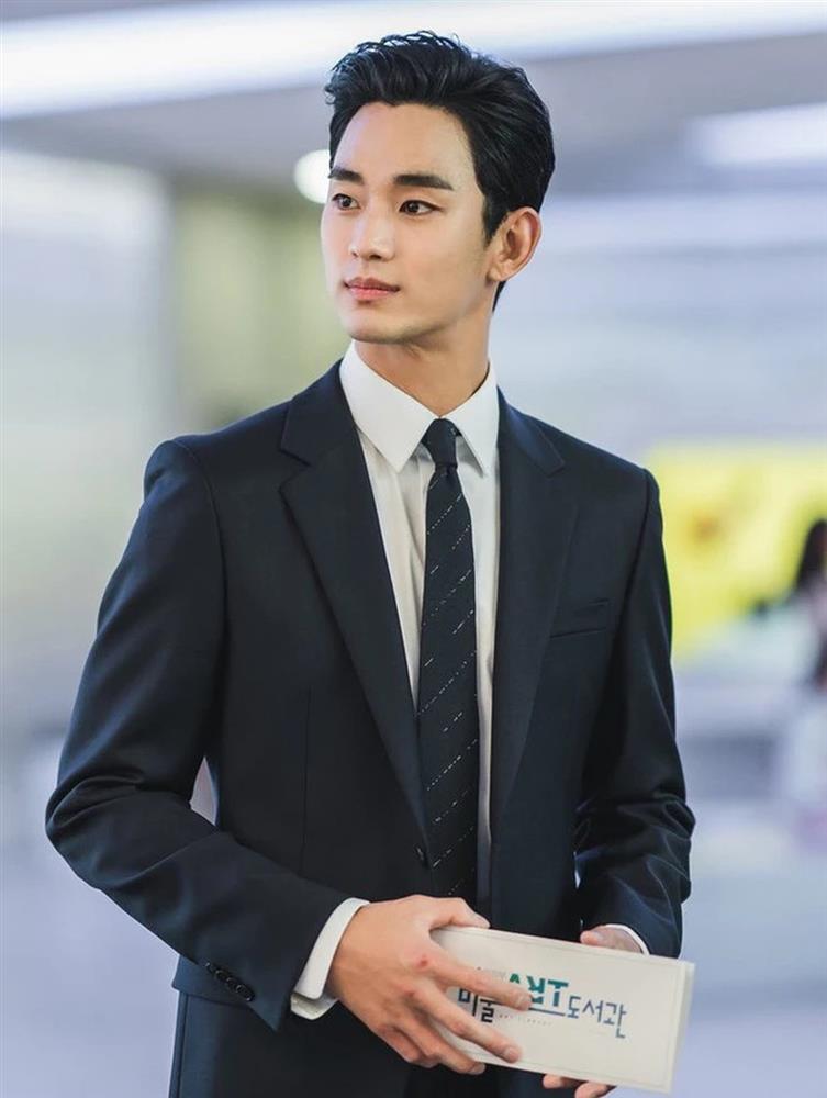 Bố ruột tái hôn ở tuổi 64, tài tử Nữ hoàng nước mắt Kim Soo Hyun vắng mặt-3