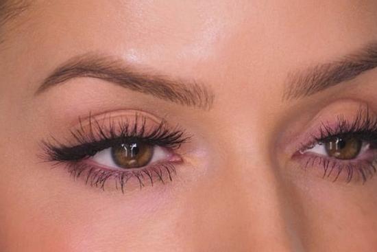 Những sai lầm cần tránh khi gắn lông mi giả