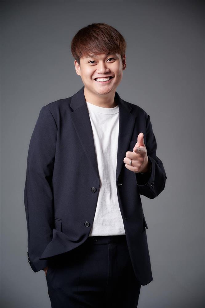 Chàng trai Việt dẫn Tim Cook đi dạo Hồ Gươm là ai?-2