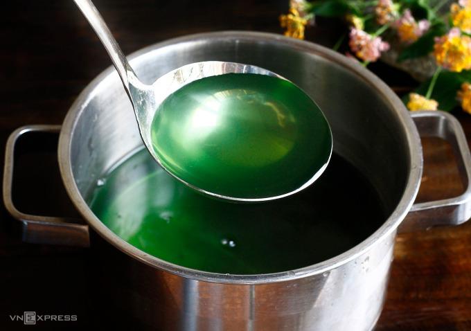 Nước luộc rau muống màu xanh sẫm có nên ăn? Nhận biết rau muống nhiễm hóa chất cực dễ chỉ bằng một mẹo nhỏ-1