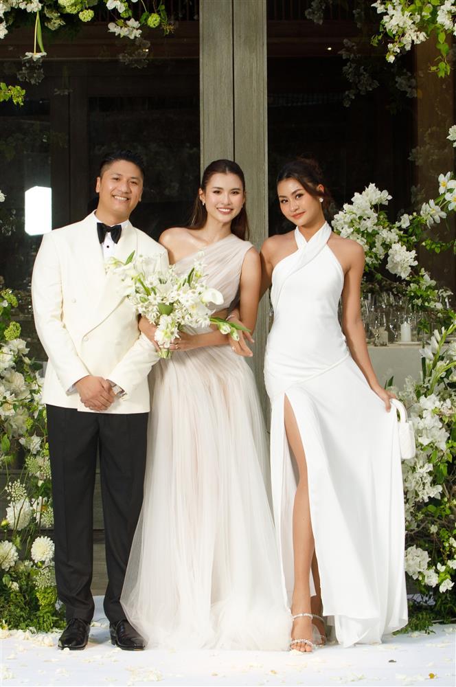 Hoa hậu Đặng Thu Thảo và dàn sao dự cưới Cao Thiên Trang-8