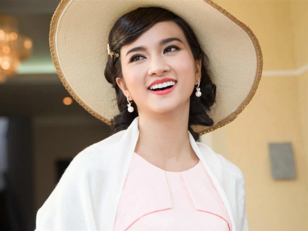 Người đẹp hóa thân đệ nhất mỹ nữ Sài Thành 16 năm vẫn trẻ trung, không chút lão hóa-1