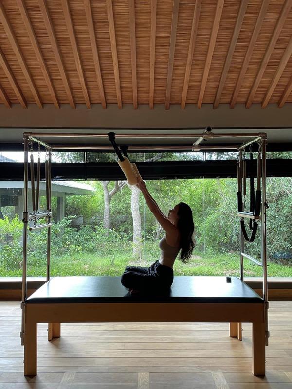 Midu diện áo cưới lộ cách giảm cân để có vòng eo 54-3