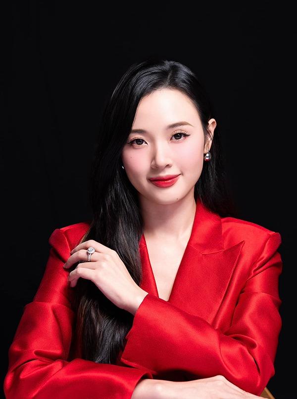 Thân thế gây bất ngờ của chồng sắp cưới Midu: Tổng tài giàu có xứng tầm với cô dâu-3