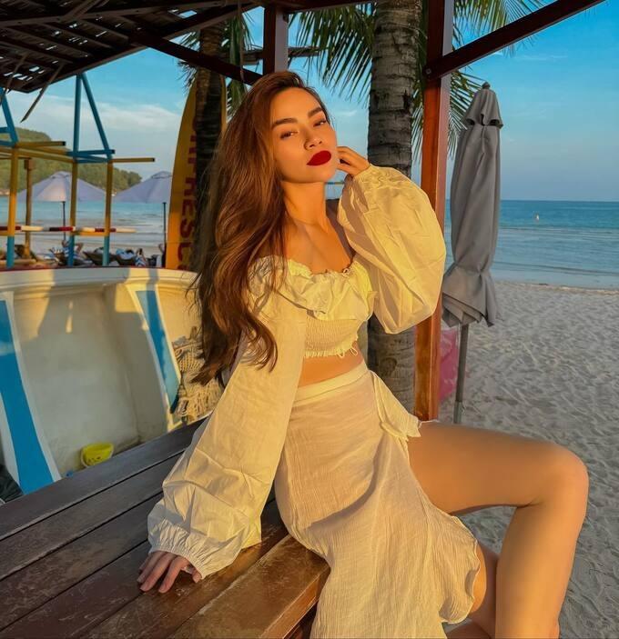 Học 4 mỹ nhân Việt có thời trang du lịch đẹp - sang - quyến rũ-1